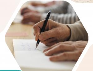 La Plume à l'Oreille