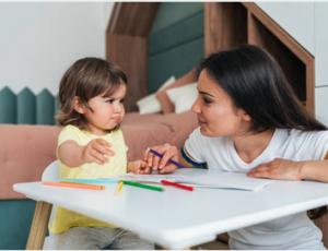 Quand les assistantes maternelles jouent 